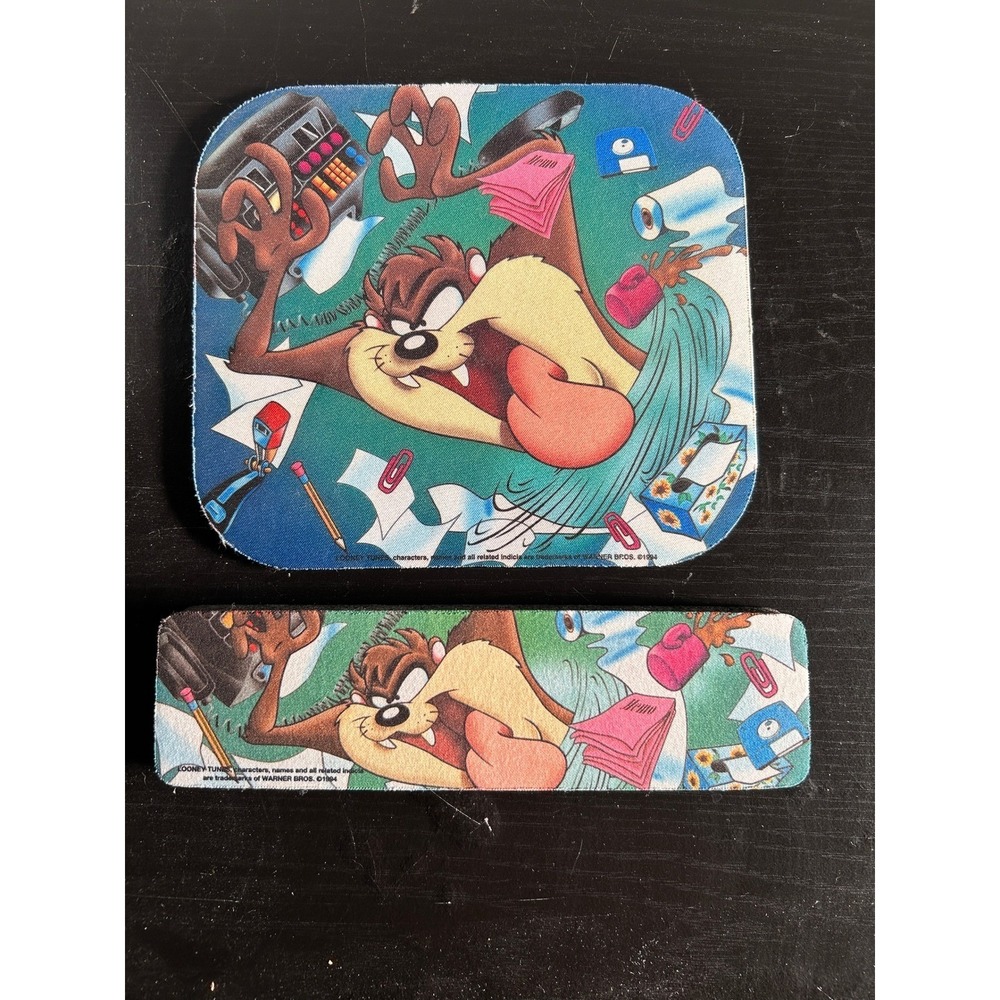 VTG Taz Tasmanian Devil Mouse Pad Wrist Rest Set LooneyTunes WarnerBros Computer
